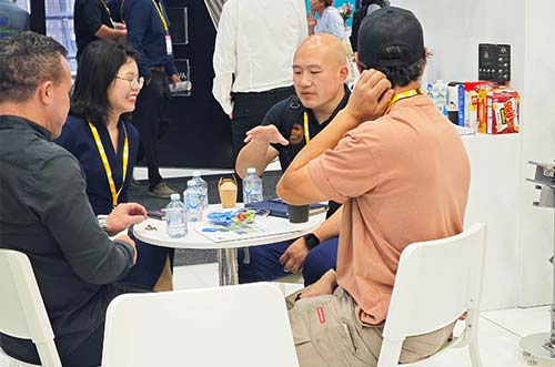 超越无限！迈贝特亮相澳洲展，促进可再生能源发展